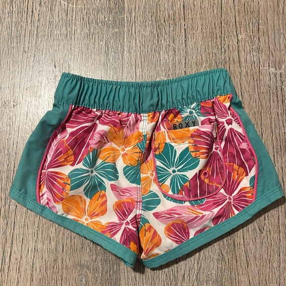 Roxy Girl Floral Board Athletic Shorts 5 - Picture 6 of 7